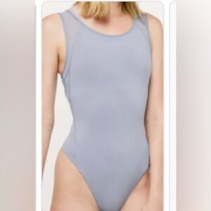 Lululemon Seek the Heat body suit Sz 4 NWT